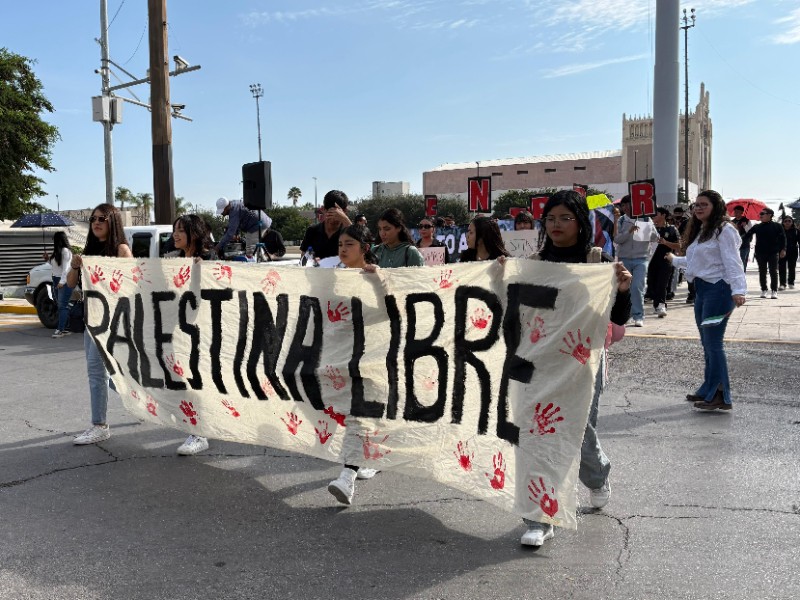 Estudiantes laguneros marcha para exigir paz en Palestina
