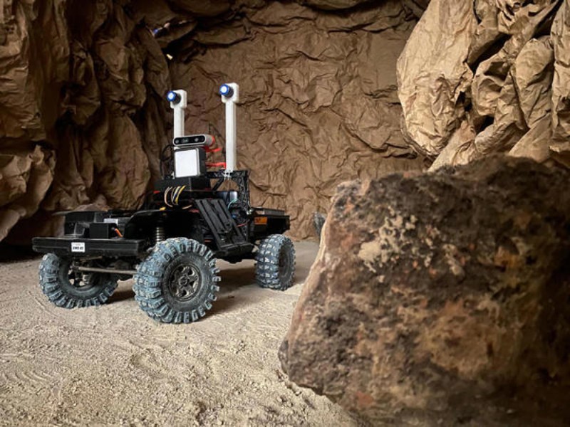 Estudiantes mexicanas crean robot explorador que detecta peligros dentro de minas