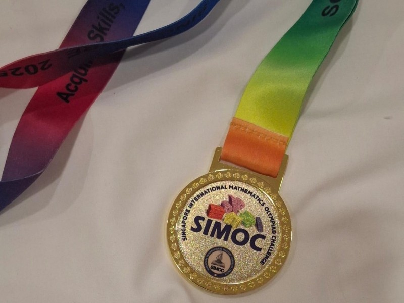 Estudiantes poblanos conquista Olimpiada de matemáticas en Singapur