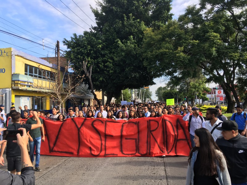 Estudiantes protestan, están #HastaLaMadre de la inseguridad