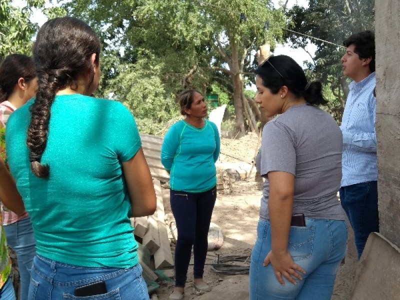 Estudiantes realizan estudio en Los Sandovales