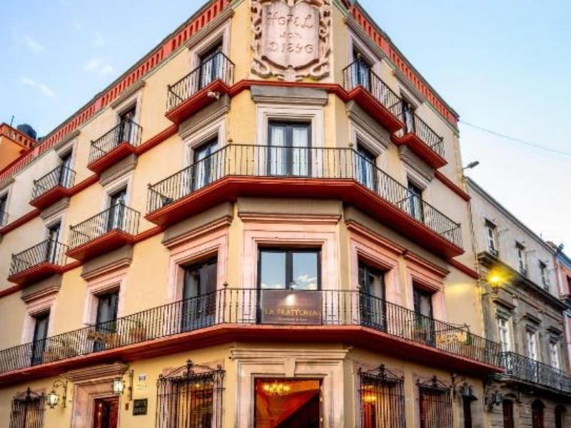 Estudiantes se quedan sin hospedaje hoteleros acusan efecto Airbnb