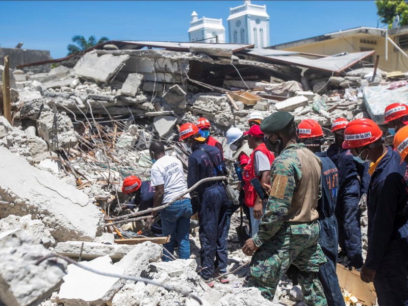 EU envía equipo de rescate a Haití para buscar desaparecidos