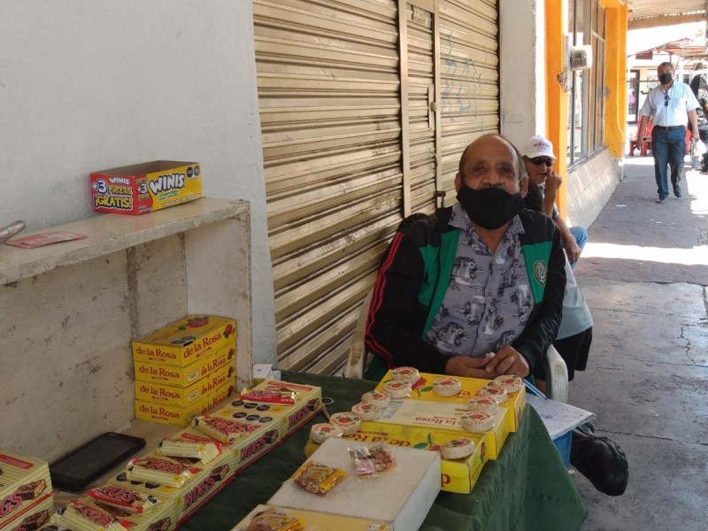 Eusebio llegó a Guaymas para quedarse siendo feliz vendiendo dulces