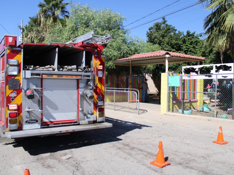 Evacuan a 72 alumnos de preescolar por falla en transfomador