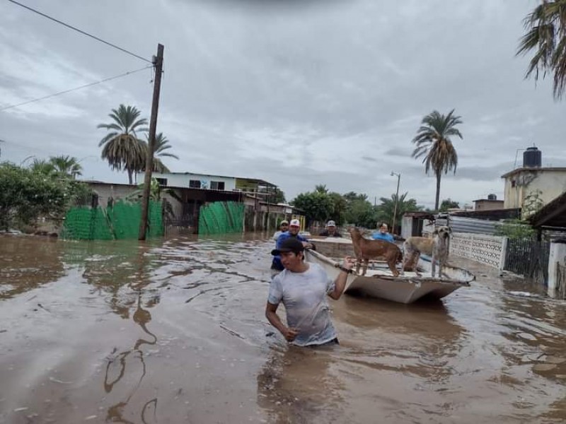 Evacuan a familias del Valle de Guaymas y Empalme