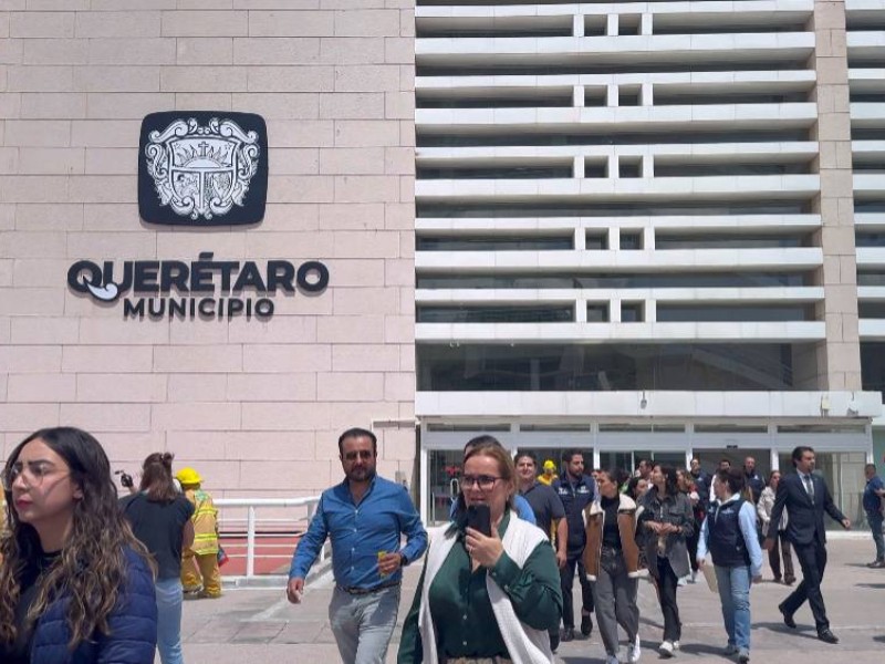 Evacúan en 5 minutos el Centro Cívico durante el Simulacro Nacional 2025