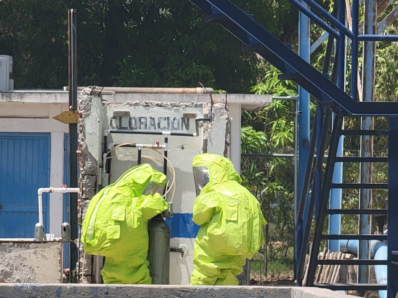 Evacúan familias por fuga de gas cloro en Olas Altas