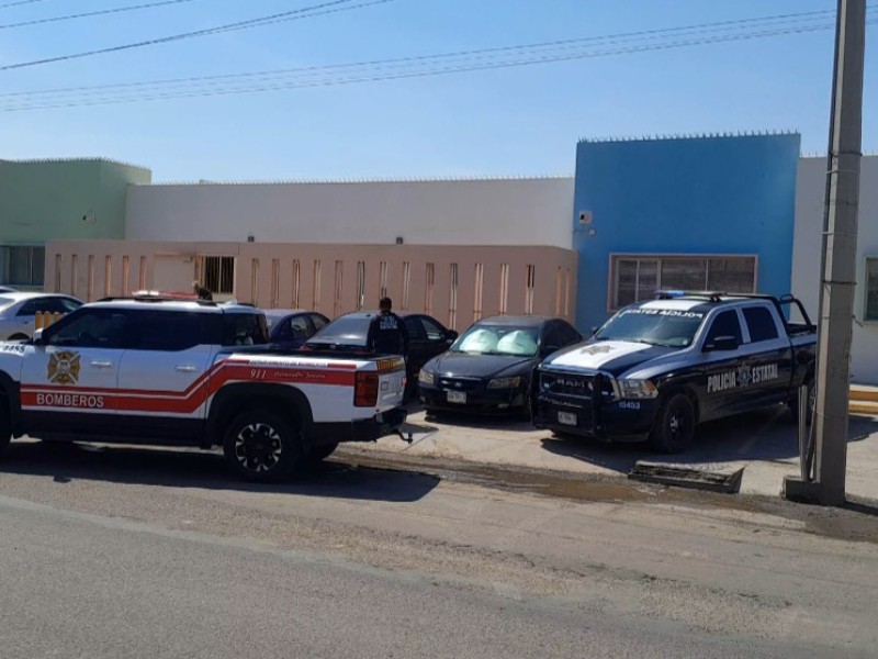 Evacuan guardería tras choque de tráiler con poste de la CFE
