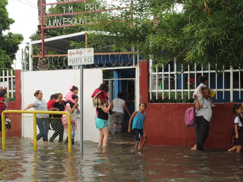 Evalúan daños en escuelas de Torreón
