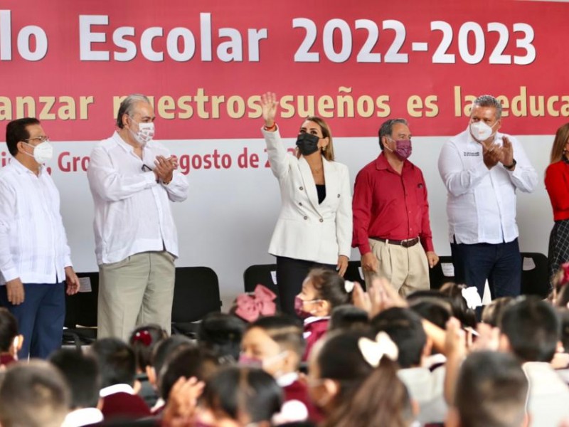 Evelyn Salgado inaugura ciclo escolar 2022-2023 en Guerrero