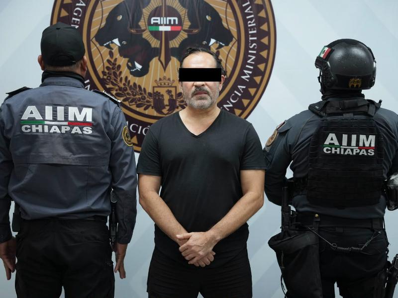 Ex funcionario del Colegio de Bachilleres, detenido por presunta de violencia familiar