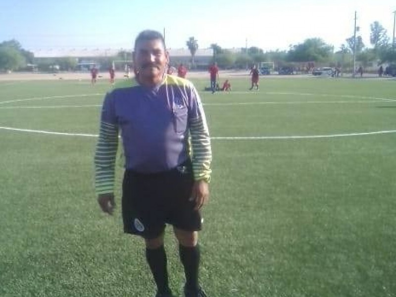 Ex futbolista hermosillense requiere ayuda para extirparle tumor en tiroides