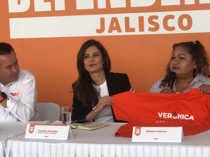 Ex regidora de Morena se une a campaña de MC