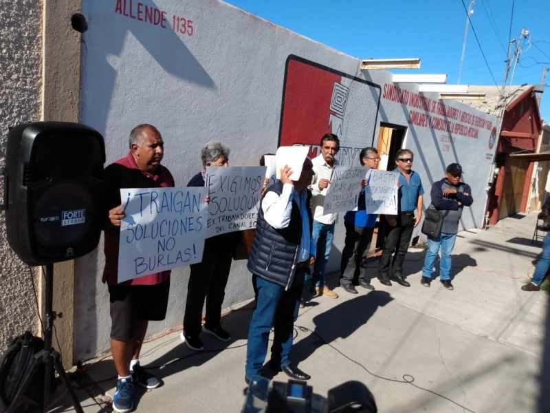 Ex trabajadores del Canal 10 tienen 5 años abandonados