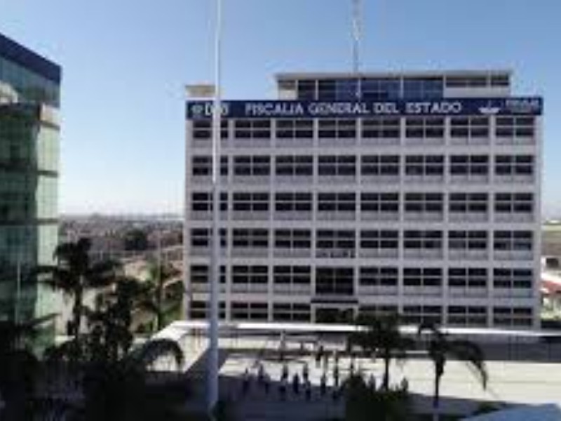 Exagentes y funcionaria enfrentan proceso por extorsión