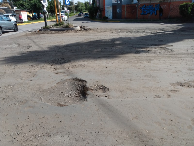 Exceso de baches en San Pedro Cholula