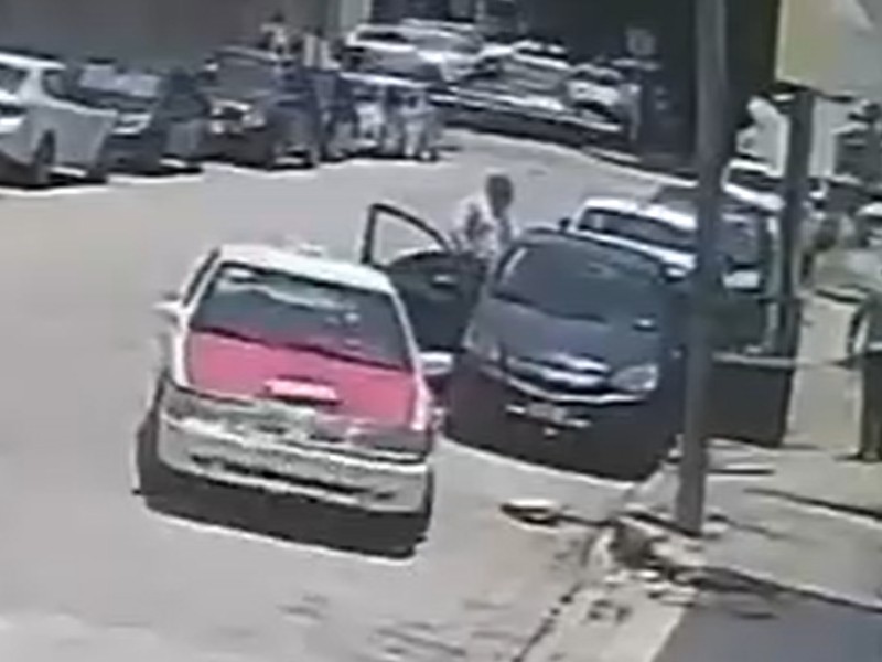 Exhiben asalto a mano armada en Coatzacoalcos (Video)