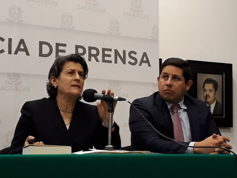 Exhiben privilegios de docentes de Telesecundarias