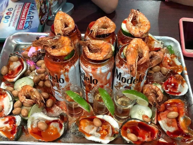 Exhorta IMSS a moderar consumo de mariscos y bebidas alcohólicas