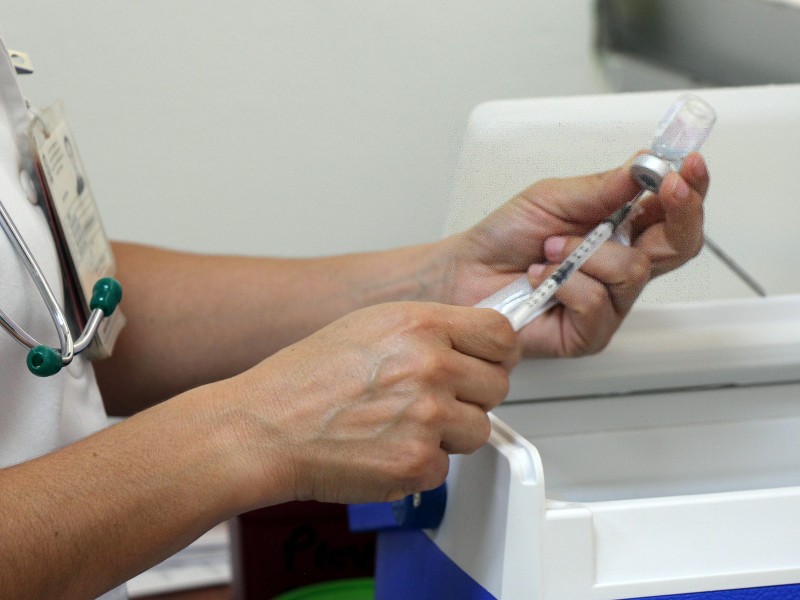 Exhorta IMSS a vacunar a los niños contra sarampión
