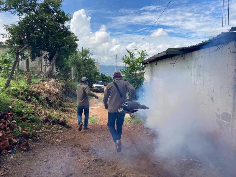 Exhortan autoridades a no bajar la guardia contra el dengue