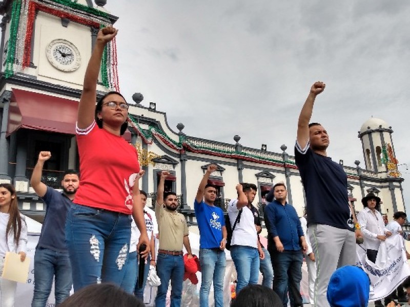 Exige FEUAN rescate Universitario durante marcha del #2deOctubre