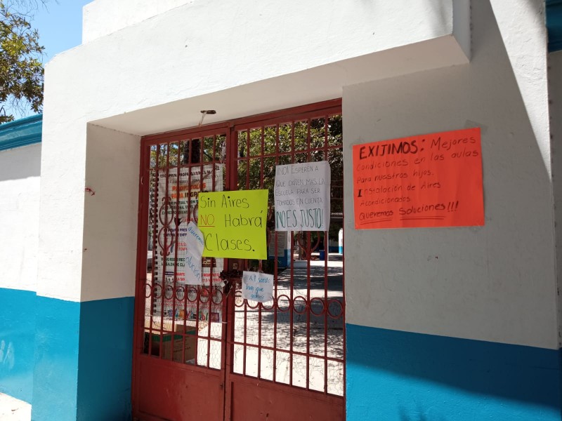 Exigen Aires Acondicionados en la Primaria Gabriel M. López