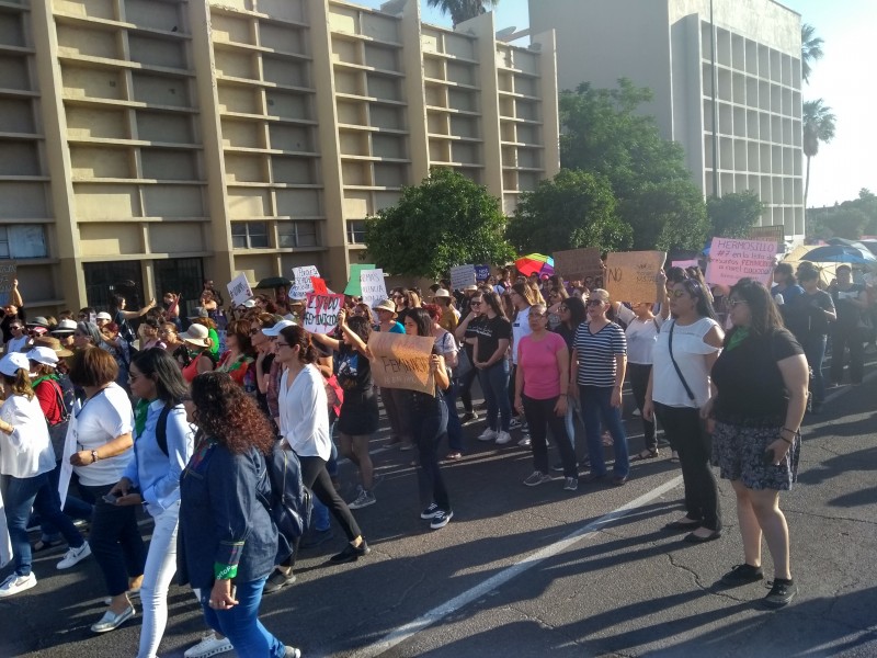 Exigen alto a la violencia contra las mujeres