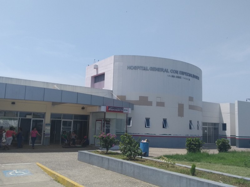 Trabajadores exigen pruebas covid en hospital de Salina Cruz