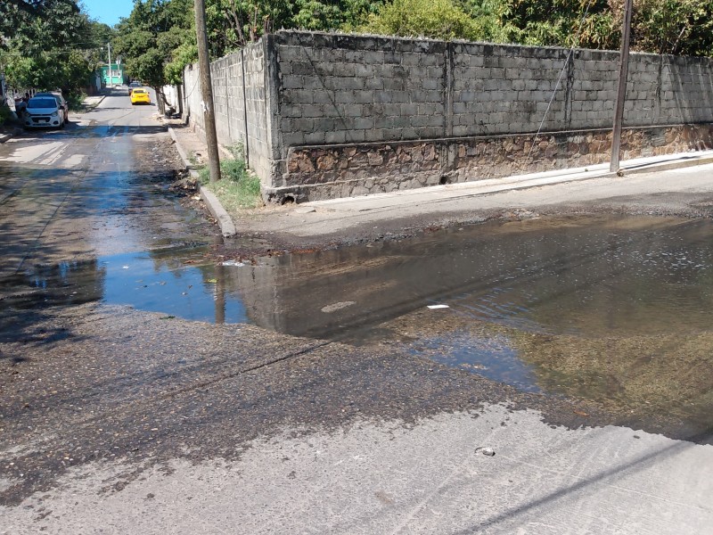 Exigen atención a contaminación por aguas negras; colonia Jesús Rasgado