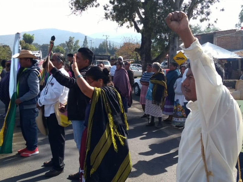 Exigen comuneros cesen actos de violencia y represión