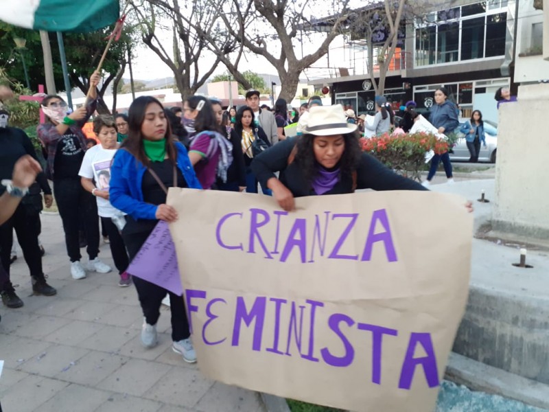 Exigen con marcha respeto a garantías de género