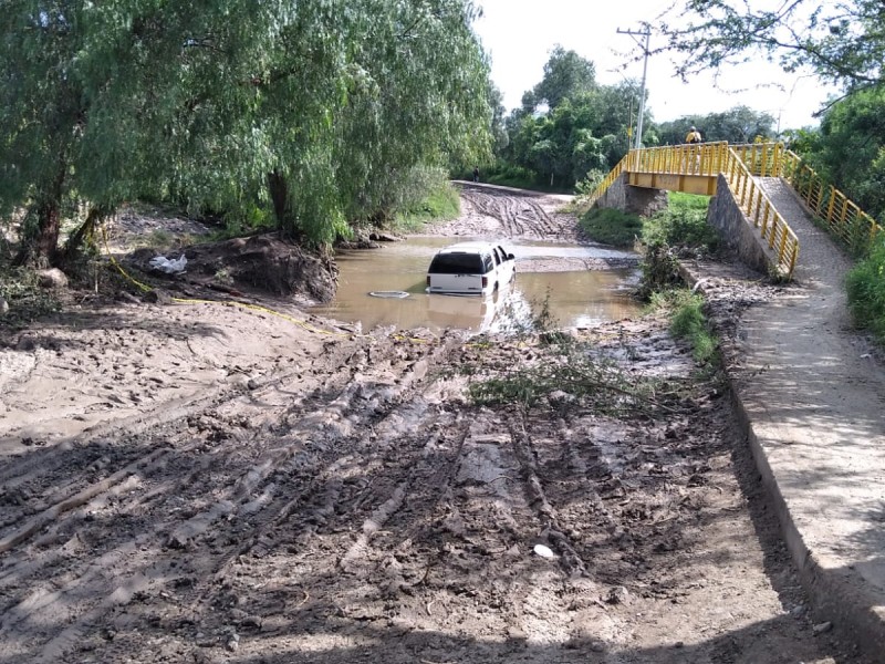 Exigen cumplimiento de puente vehicular en Tajo de Santa Ana