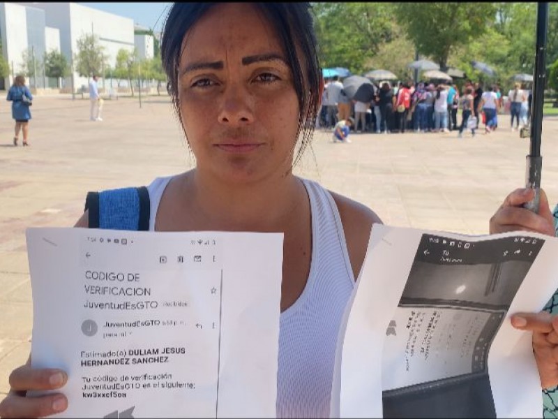 Exigen dar seguimiento a las becas para los estudiantes