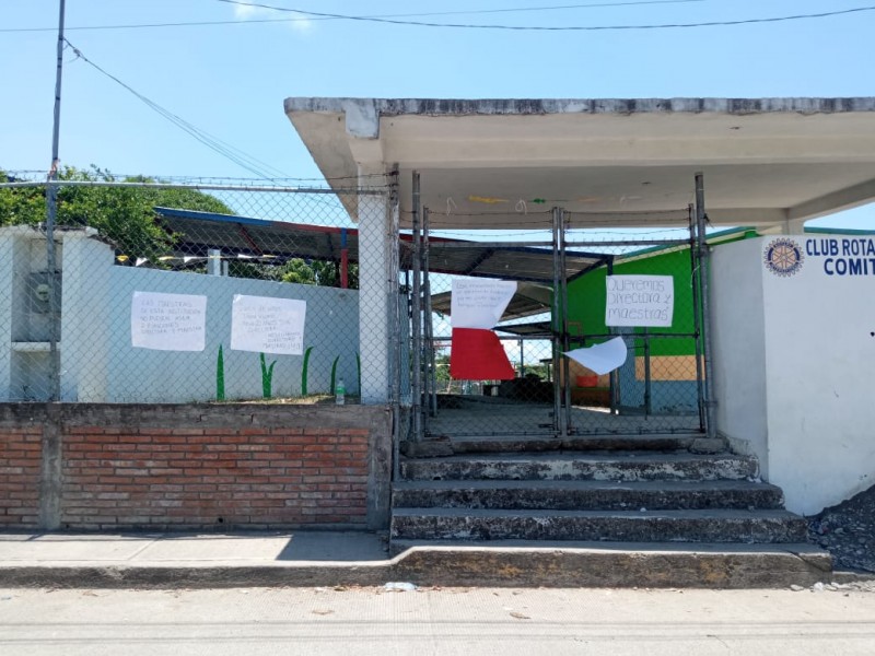 Exigen director para Jardín de Niños en Tuxpan