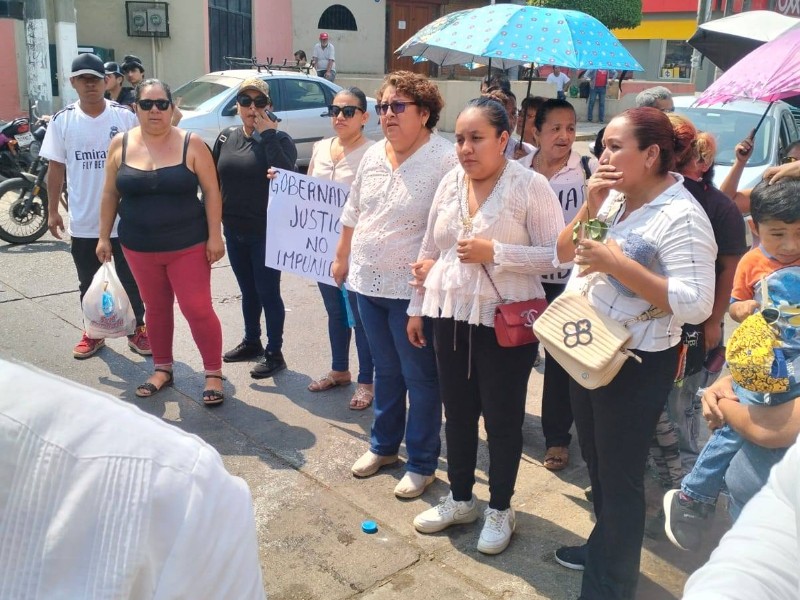 Exigen justicia por asesinato de excandidato en Oluta