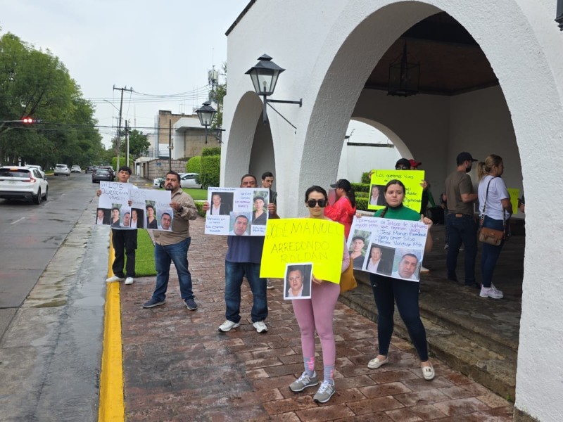 Exigen justicia por desaparición de tres hombres en Guadalajara