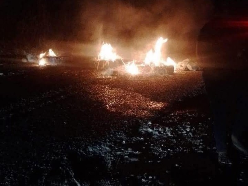 Exigen liberación de 2 hombres detenidos durante cateos en Cuichapa