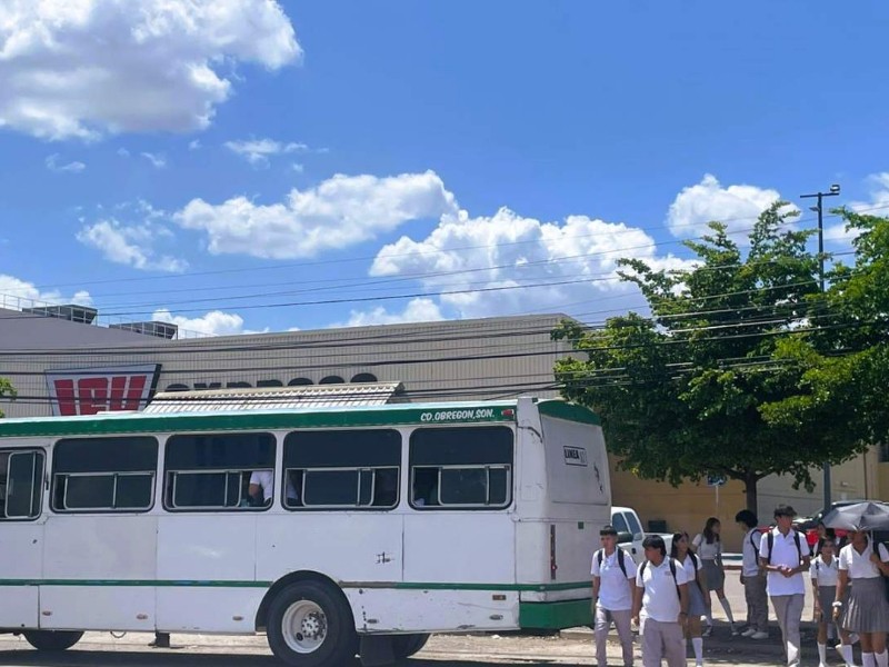 Cajeme: Ante diputados, estudiantes exigen un mejor transporte urbano