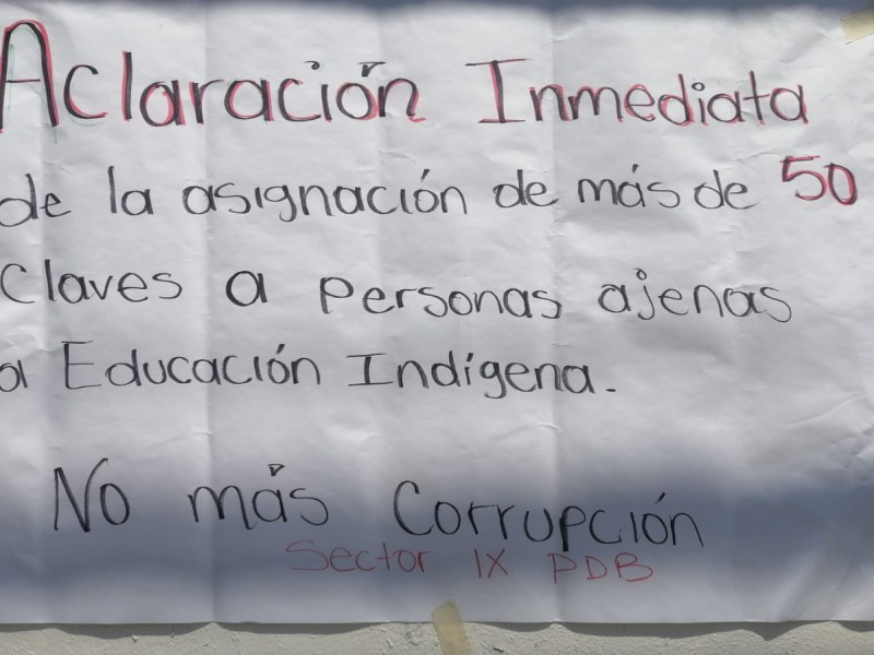 Exigen plazas para 50 egresados de Normal de Cherán