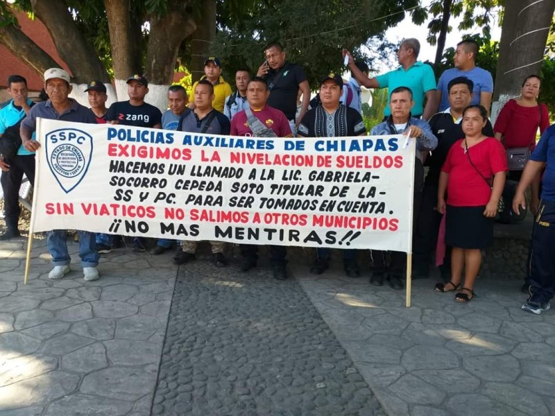 Protesta de policías auxiliares en Tapachula por salarios raquiticos
