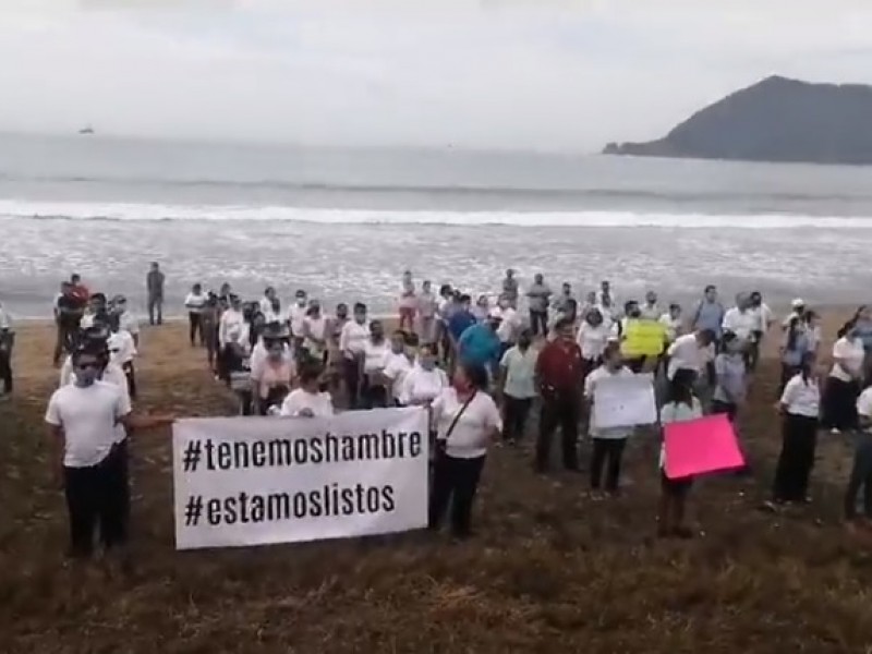 Exigen reapertura de playas