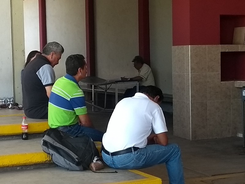 Exigen sindicalizados del COBAEM restitución de líder estatal