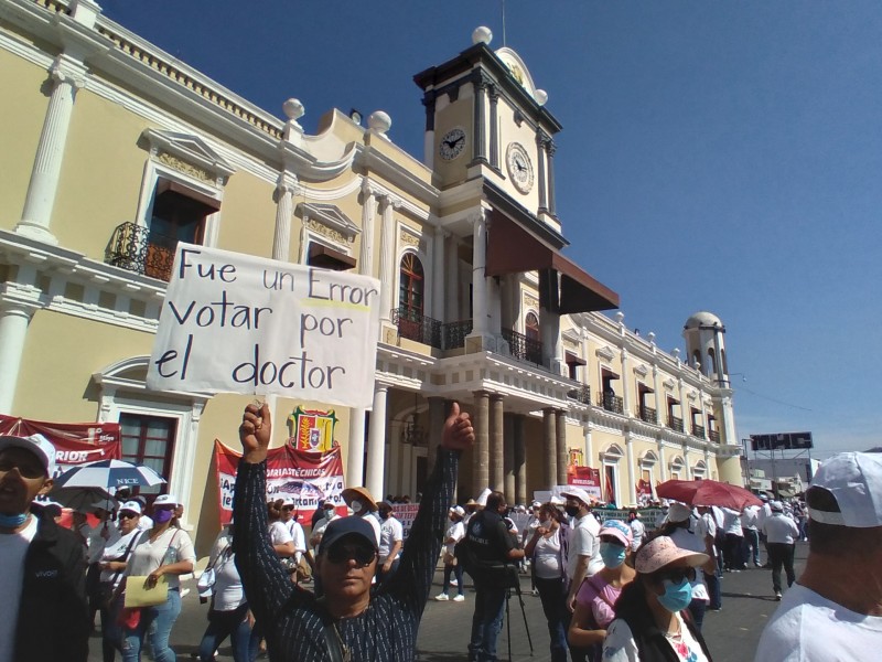 Exigen sindicatos respeto a los derechos laborales