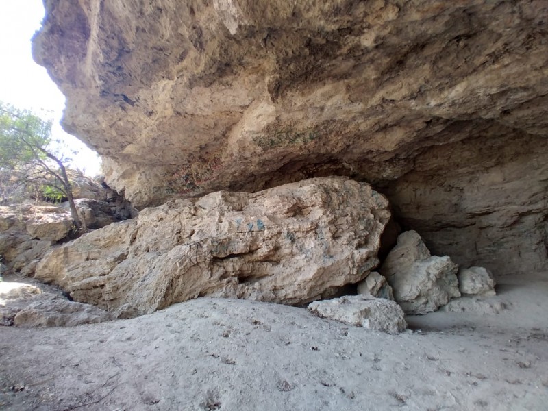 Existen cavernas milenarias en Los Reyes de Juárez