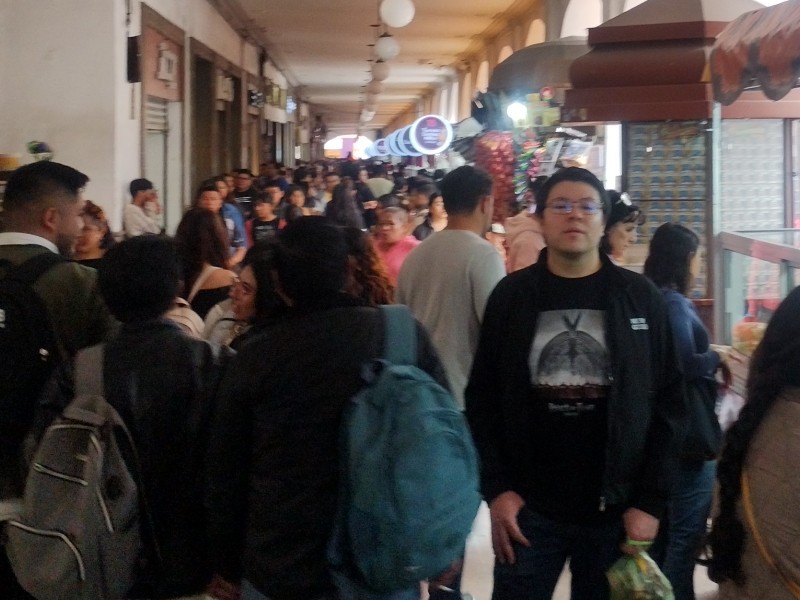 Éxito en primer fin de semana de la Feria del Alfeñique 2025