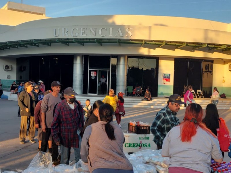 Éxito total entrega de tortas a necesitados en Año Nuevo