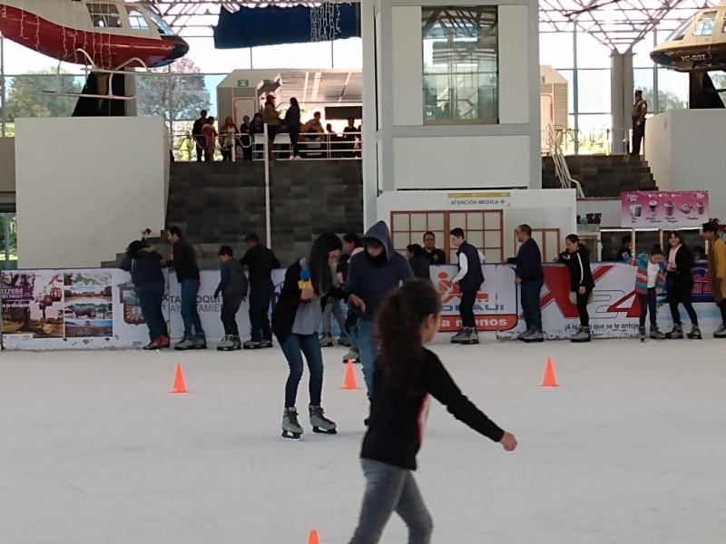 Éxito total pista de hielo en Xalapa