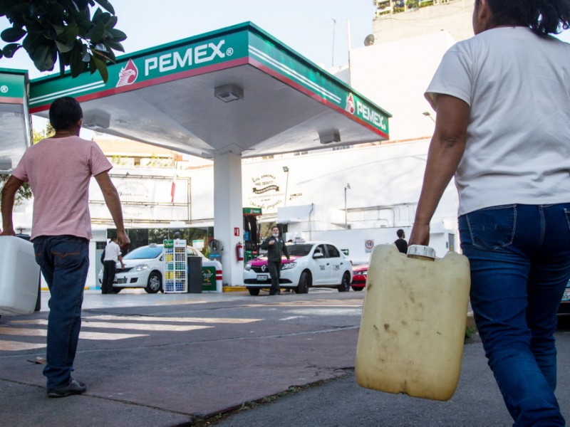 Expendedores de petróleo respaldan estrategia de AMLO